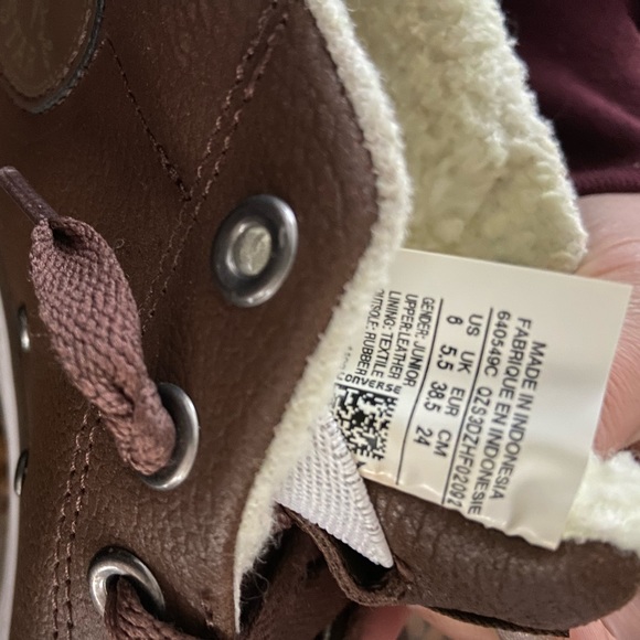 Converse All Stars - leather/wool *Like New!* - Picture 7 of 7